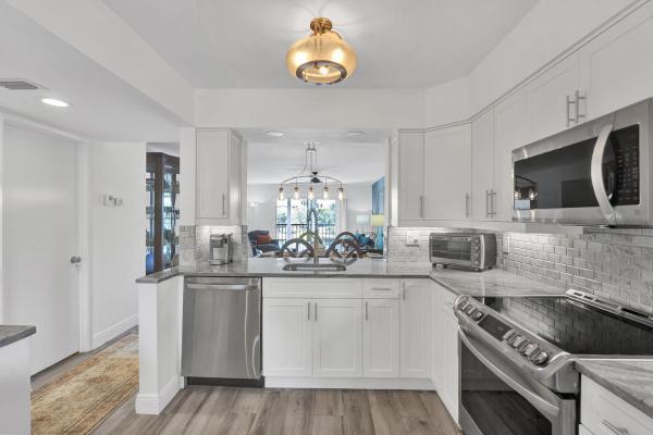 Huntington Lakes 4, 7340 Amberly Ln 301, Delray Beach, Florida 33446, image 1