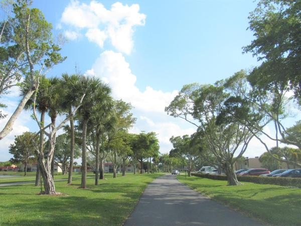 Golden Lakes Village, 416 Lake Carol Dr, West Palm Beach, Florida 33411, image 2