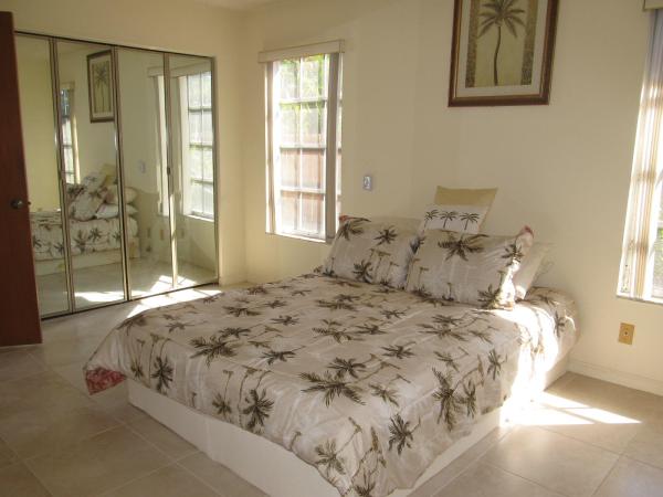 Biltmore Terrace, 4679 Dolphin Dr, Lake Worth, Florida 33463, image 1