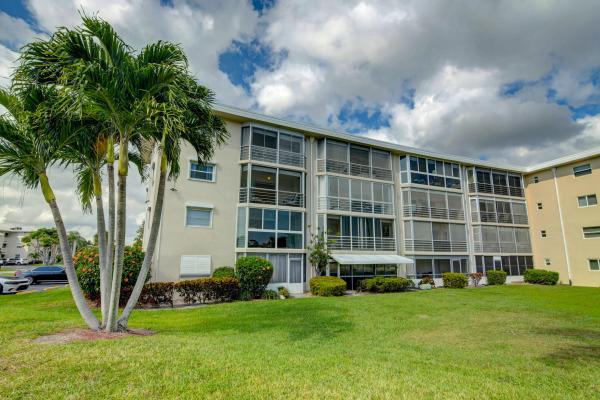 Lake Clarke Gardens, 2728 N Garden Dr N #315, Lake Worth, Florida 33461, image 2