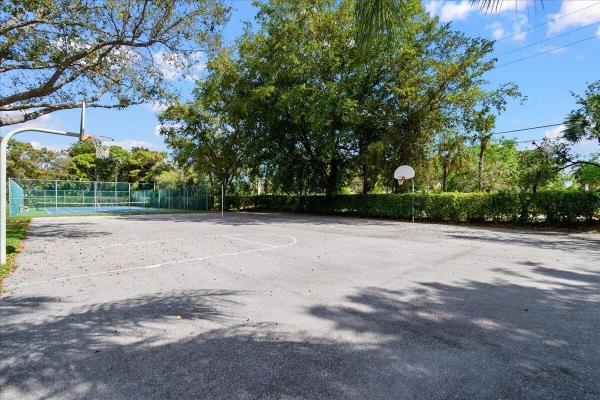 Sabal Ridge, 301 Sabal Ridge Cir #E, Palm Beach Gardens, Florida 33418, image 3