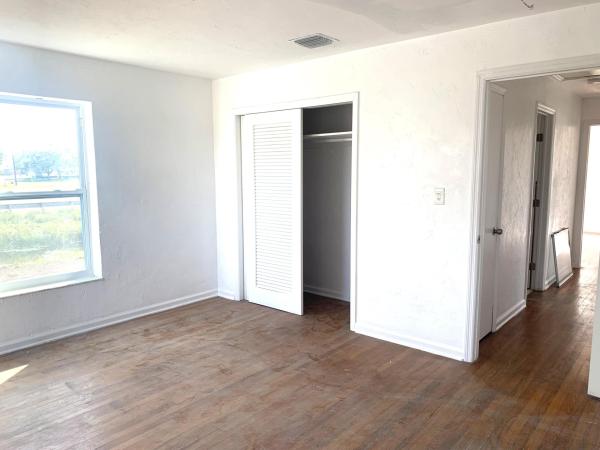 Holloway, 675 SE 5th St, Belle Glade, Florida 33430, image 3