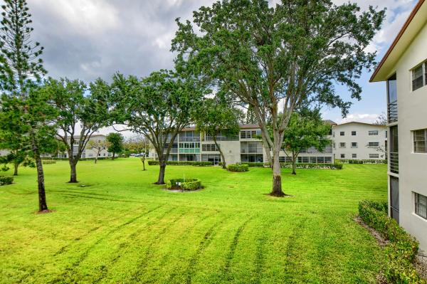 Mansfield At Century Village, 402 Mansfield J, Boca Raton, Florida 33434, image 2