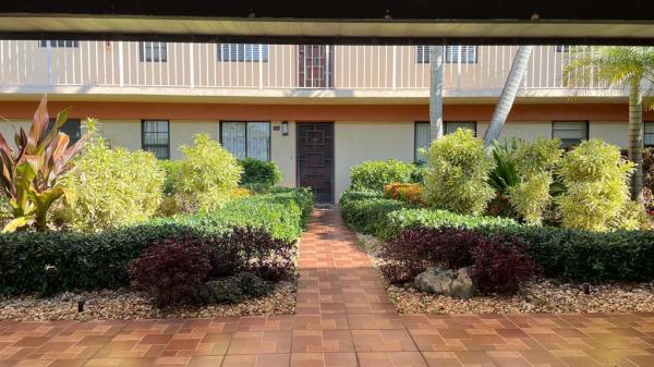 Huntington Towers, 7380 S Oriole Blvd 106, Delray Beach, Florida 33446, image 1