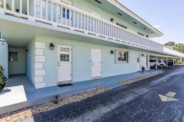 River House Gardens, 222 N Federal Hwy #107, Deerfield Beach, Florida 33441, image 2