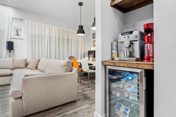 Villas Of Glengary, 702 Bannock Ct, Palm Beach Gardens, Florida 33418, image 1