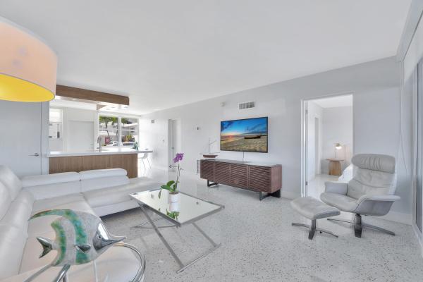 Sunrise Bay Club, 2727 Yacht Club Blvd #3B, Fort Lauderdale, Florida 33304, image 1