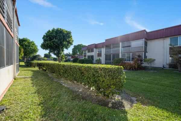Greenway Village South, 12018 Greenway Cir #105, Royal Palm Beach, Florida 33411, image 3