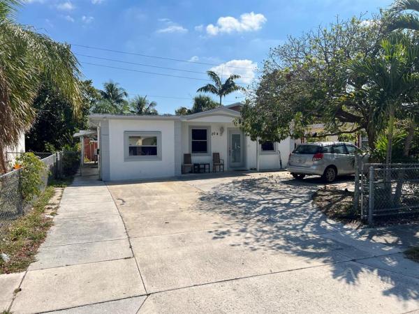 Greenacres No HOA, 204 Jackson Ave, Greenacres, Florida 33463, image 2