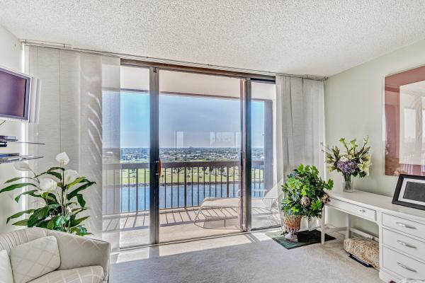 Governor's Pointe, 356 Golfview Rd #1008, North Palm Beach, Florida 33408, image 1