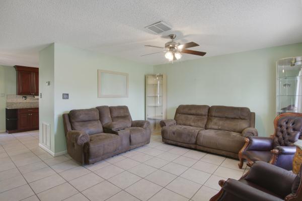 Northport Village, 642 NE Horizon Ln, Port St. Lucie, Florida 34983, image 2