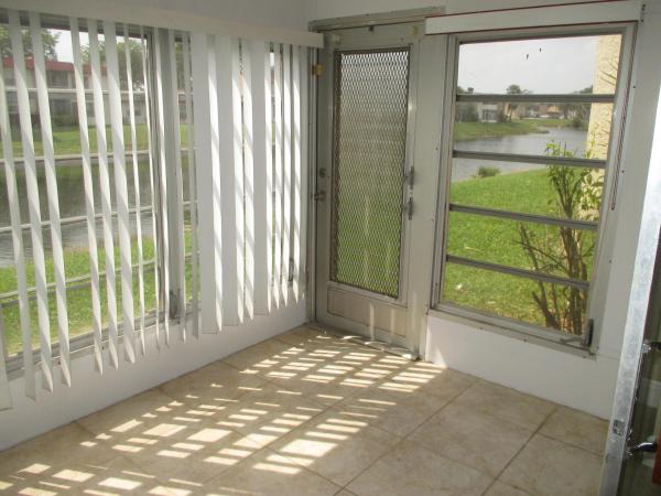 Golden Lakes Village, 140 Lake Barbara Dr, West Palm Beach, Florida 33411, image 2