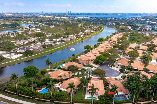 Villas Of Bear Lakes Estates North, 2641 Mohawk Cir, West Palm Beach, Florida 33409, image 1