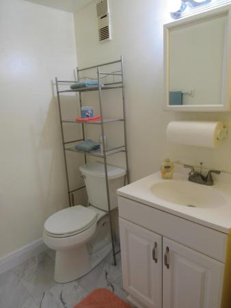 Lakeside Village, 225 Bonnie Blvd #115, Palm Springs, Florida 33461, image 1