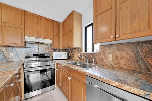 Waterview Estates, 5602 Waterview Cir, Palm Springs, Florida 33461, image 1