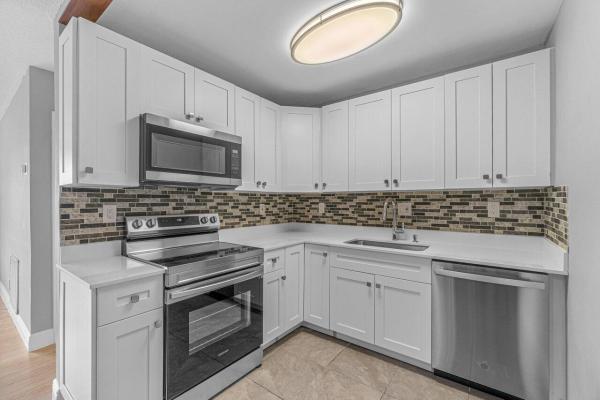 Golden Arrow, 299 SW 7th St #2060, Boca Raton, Florida 33432, image 2