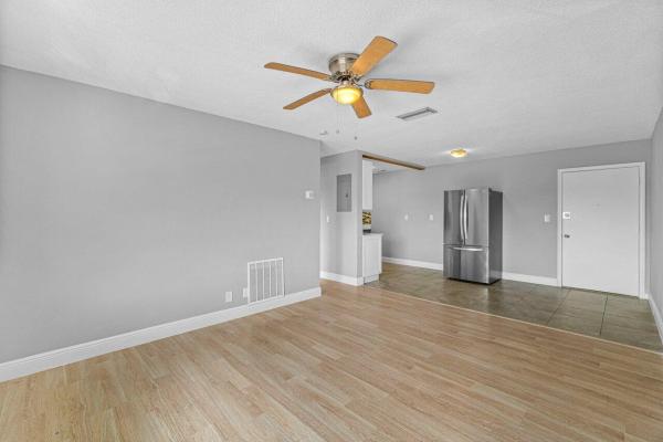 Golden Arrow, 299 SW 7th St #2060, Boca Raton, Florida 33432, image 1