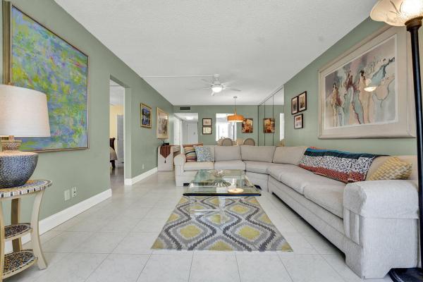 Huntington Lakes 2, 6865 Huntington Ln #408, Delray Beach, Florida 33446, image 2