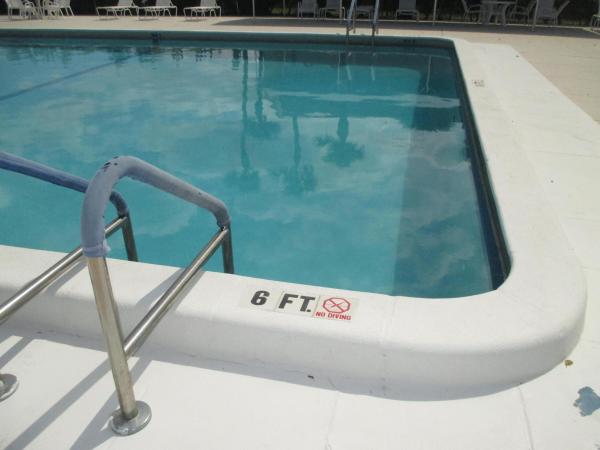 Golden Lakes Village, 110 Lake Meryl Dr #216, West Palm Beach, Florida 33411, image 1