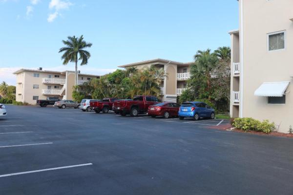 Lake Clarke Gardens, 2647 N Garden Dr N #107, Lake Worth, Florida 33461, image 1
