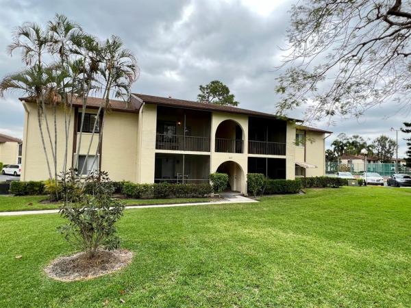 Pine Ridge South 3, 337 Knotty Pine Cir #C-2, Greenacres, Florida 33463, image 1