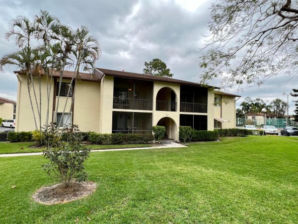 Pine Ridge South 3, 337 Knotty Pine Cir #C-2, Greenacres, Florida 33463, image 1