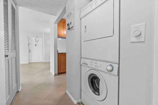 Pine Ridge North 4, 806 Sky Pine Way #B2, Greenacres, Florida 33415, image 1