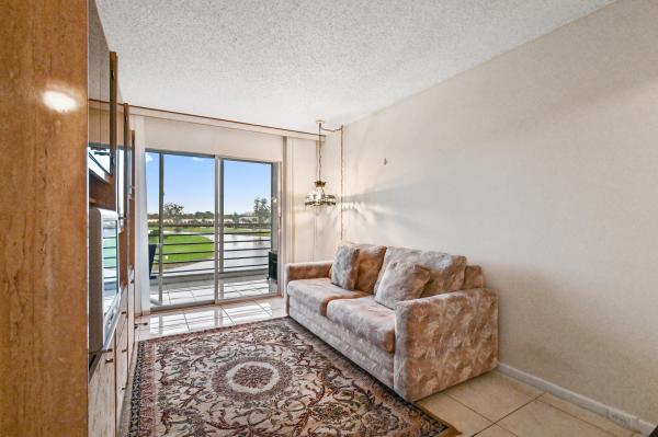 Guildford At Century Village, 4016 Guildford A, Boca Raton, Florida 33434, image 1