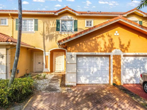 Catalina Place, 6453 Catalina Ln, Tamarac, Florida 33321, image 2