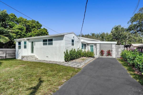 Canal Groves, 3291 SW 44th St, Fort Lauderdale, Florida 33312, image 1