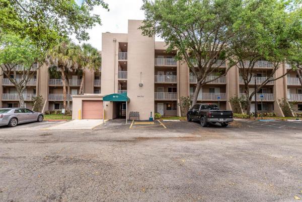 Tangerine Of Pine Island Ridge, 9470 Tangerine Pl #411, Davie, Florida 33324, image 1