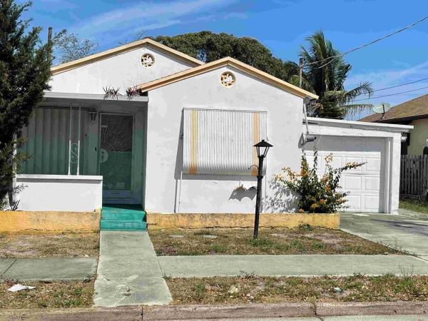 Freshwater Avenue, 1009 14th St, West Palm Beach, Florida 33401, image 1