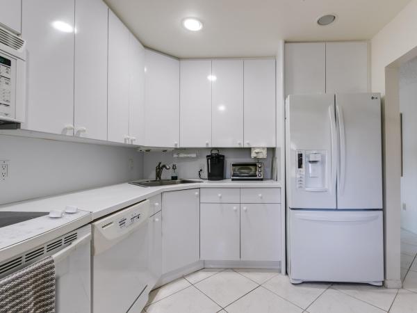 The Pines Of Boca Lago, 9277 Vista Del Lago, Boca Raton, Florida 33428, image 2