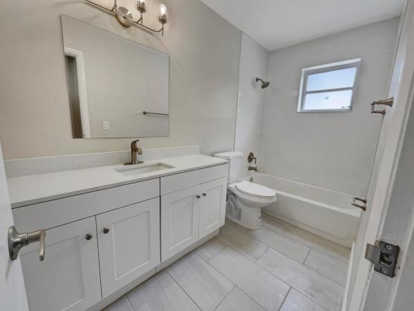 Oriole Estates, 3301 NW 42nd St, Lauderdale Lakes, Florida 33309, image 3