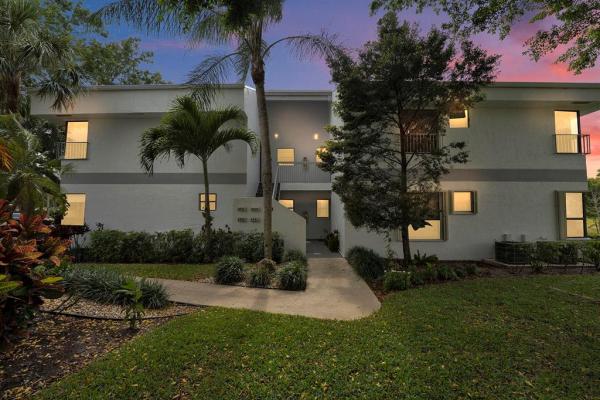Karanda Village 2, 4429 S Carambola Cir #2618, Coconut Creek, Florida 33066, image 1