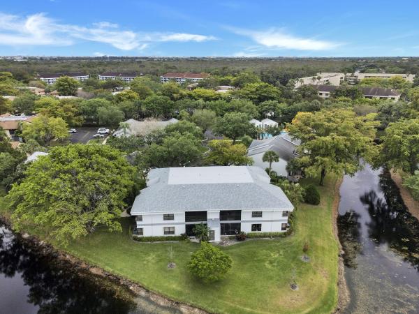 Karanda Village 2, 4429 S Carambola Cir #2618, Coconut Creek, Florida 33066, image 1