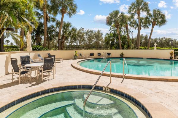 Parliament East, 2427 Presidential Way #303, West Palm Beach, Florida 33401, image 1