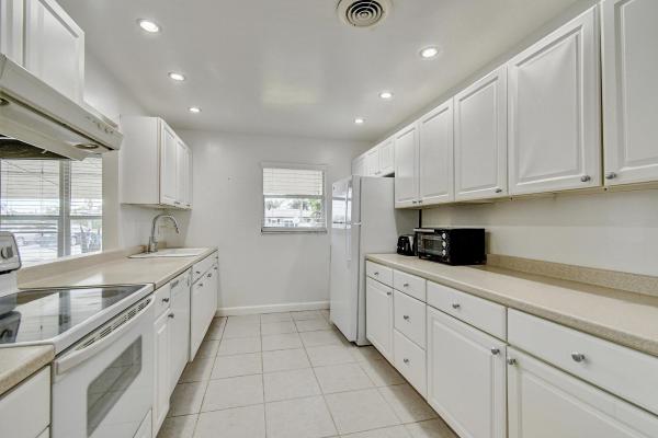 High Point Of Delray 4, 1060 North Dr #C, Delray Beach, Florida 33445, image 1