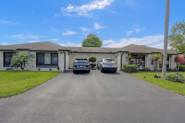 Greentree Villas, 4761 Greentree Cres #B, Boynton Beach, Florida 33436, image 2