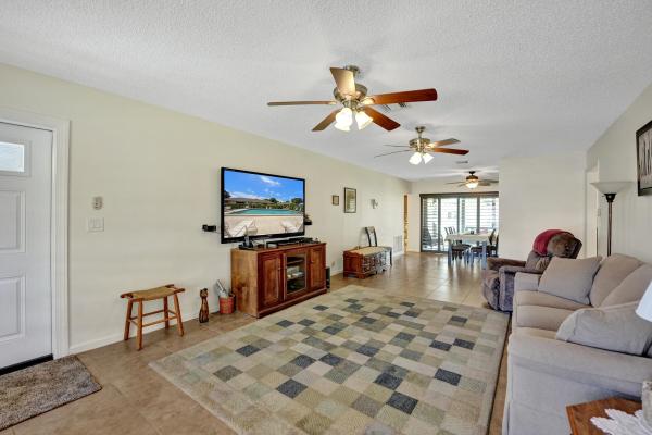Greentree Villas, 4761 Greentree Cres #B, Boynton Beach, Florida 33436, image 3