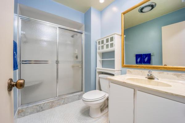 Turtle Creek, 22 SE Turtle Creek Dr #F, Tequesta, Florida 33469, image 1