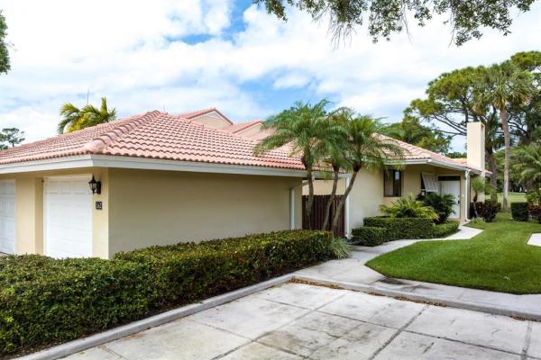 Patio Homes, 162 Old Meadow Way, Palm Beach Gardens, Florida 33418, image 1