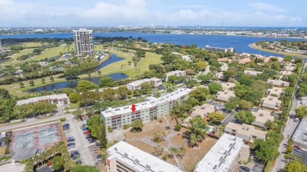 Jamestown, 1638 Embassy Dr #410, West Palm Beach, Florida 33401, image 1
