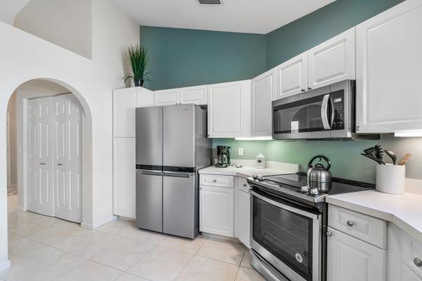 Canterbury, 210 Canterbury Dr, Palm Beach Gardens, Florida 33418, image 2