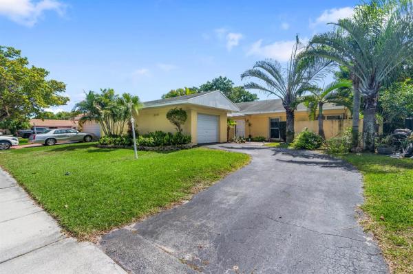 Chatelaine, 3436 Boulevard Chatelaine, Delray Beach, Florida 33445, image 1