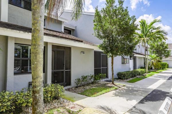 Golden Raintree 1, 2553 NW 42nd Ave, Coconut Creek, Florida 33066, image 1