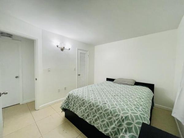 Sunrise Lakes 3, 2711 N Pine Island Rd #204, Sunrise, Florida 33322, image 1