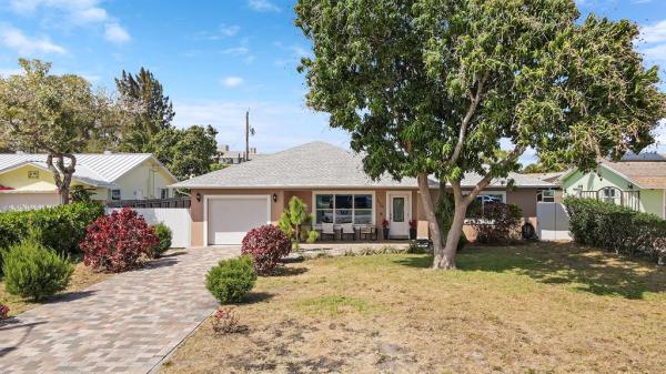 Palm Springs No HOA, 3126 Alice Dr, Palm Springs, Florida 33461, image 1