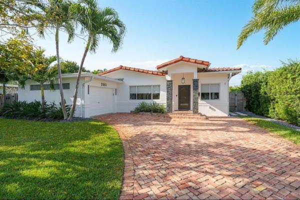 Coral Point, 2001 NE 25th St, Wilton Manors, Florida 33305, image 1