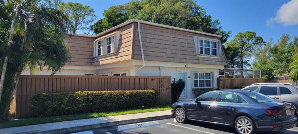 Winchester Courts, 4290 Hazel Ave #D, Palm Beach Gardens, Florida 33410, image 1